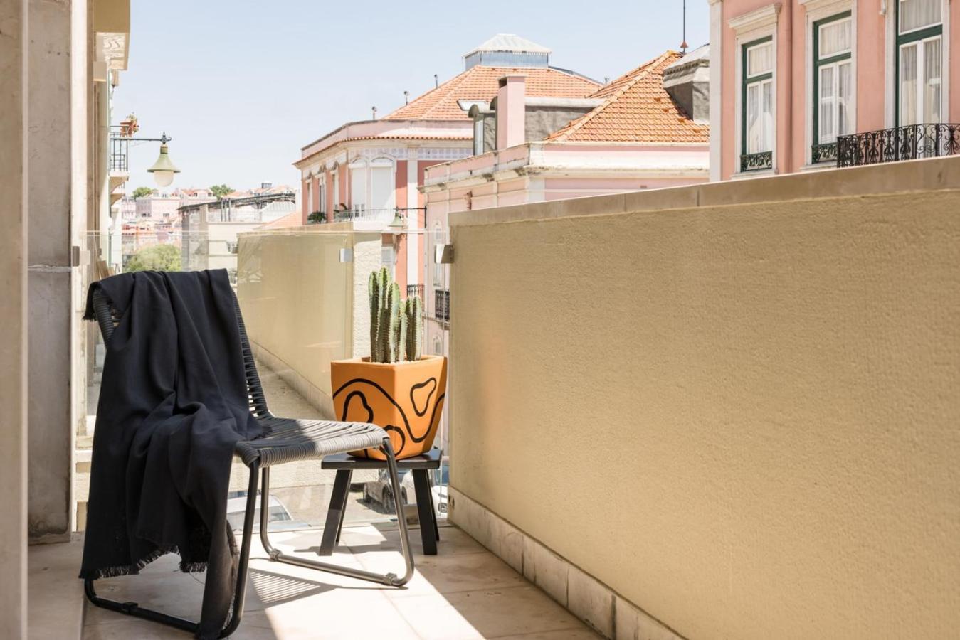 Nejam - 2 Bedrooms And Terrace In Lapa Apartment Lisbon